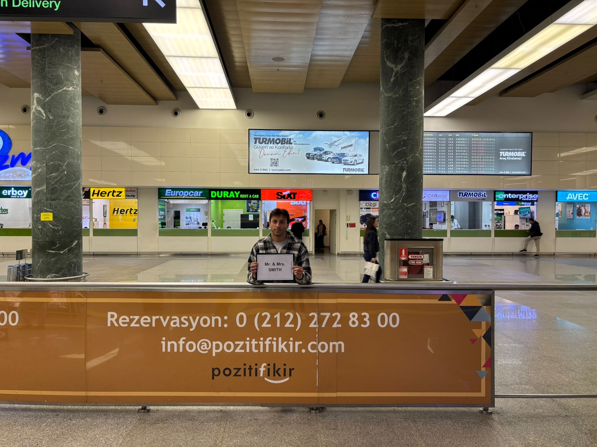 Izmir Airport Meeting Place